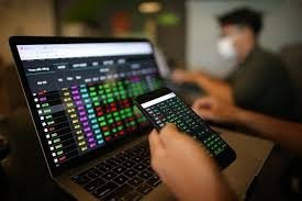 Top 10 cổ phiếu nổi bật phiên 23/8: VCB, VIC, BCG, HBC, STB, DXG, TDH