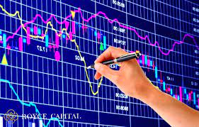 VN-Index vượt 1.160 điểm, thanh khoản tiếp tục ở mức cao