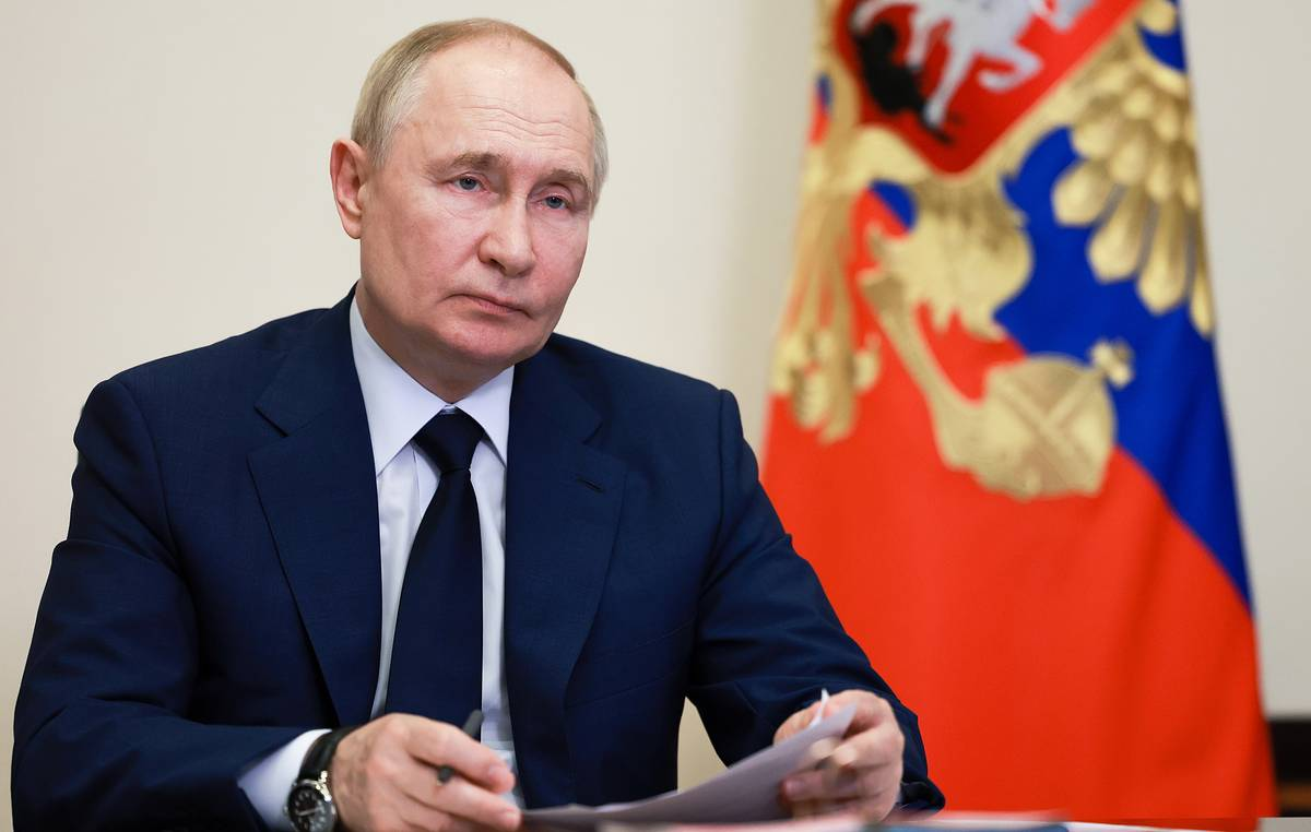 Vladimir Putin phê chuẩn luật hợp pháp hóa khai thác tiền điện tử ở Nga