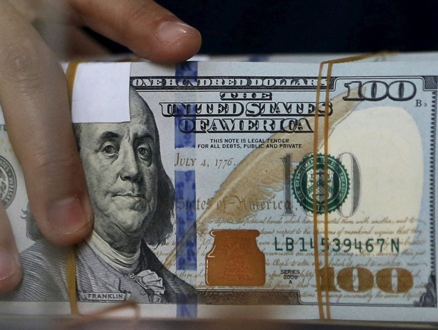 Cập nhật tỷ giá USD 16/8: Trung tâm không đổi, chợ đen xuống dốc
