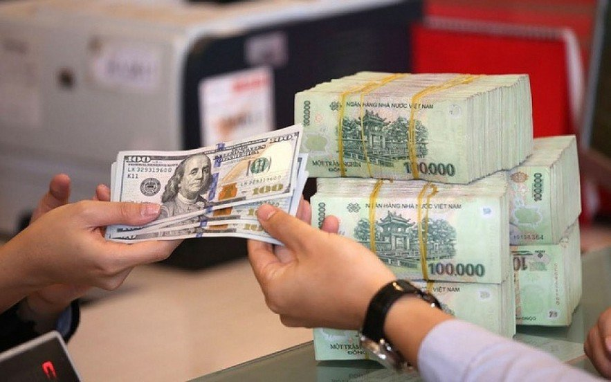 Ngày 18/8: Tỷ giá USD giảm mạnh trong tuần