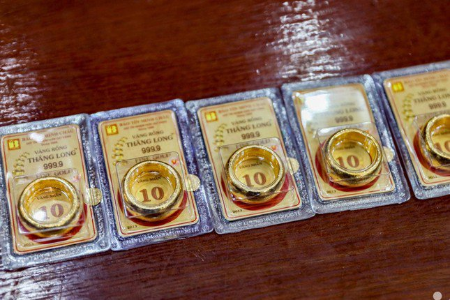 Bảng giá vàng nhẫn 29/8: Đạt kỷ lục mới trong năm