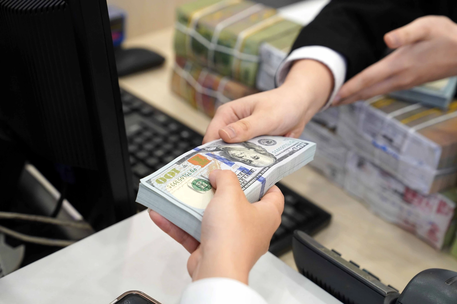 Cập nhật giá USD 11-7-2024: Đô la tự do giảm mạnh