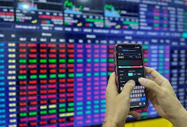 Phiên giao dịch 28/10: VN-Index tăng 2,39%, GAS lập đỉnh mới, HPG và STB tăng trần