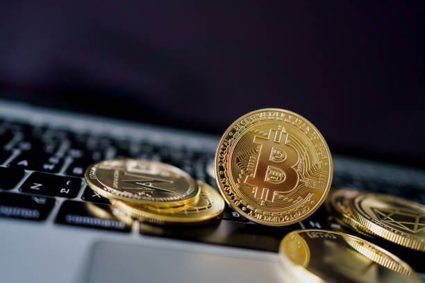 Bitcoin vượt 70.000 USD, ETF giao ngay tại Mỹ thu hút dòng tiền lớn
