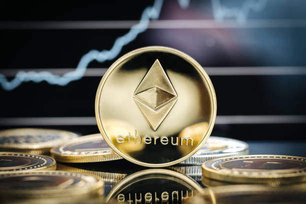Ethereum vượt 4000 USD nhờ staking kỷ lục và nhu cầu DeFi tăng