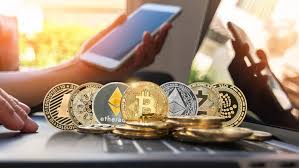 Nếu Bitcoin Chạm 250.000 USD, 1.000 Đô La Trong XRP Và Solana Sẽ Thành Bao Nhiêu ?