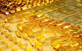 Giá vàng ngày 8/1/2024: Giảm mạnh trong nước, tăng nhẹ thế giới