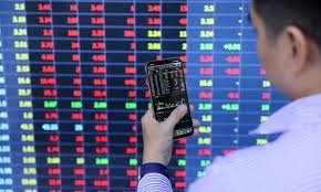 Điểm tin những cổ phiếu nổi bật ngày 19/10: EIB, VIC, NVL, GEX