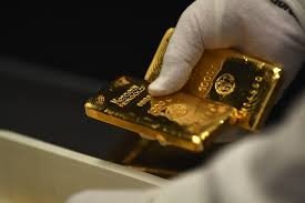 Giá vàng ngày 18/10: Vàng tăng nhẹ trên thế giới, giữ nguyên trong nước