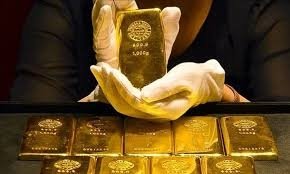 Giá vàng ngày 23/10: Vàng SJC giảm nhẹ, vàng thế giới lao dốc