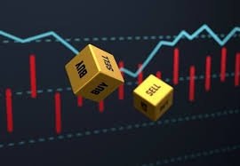 VN-Index vượt 1.120 điểm, lãi suất liên ngân hàng tăng cao
